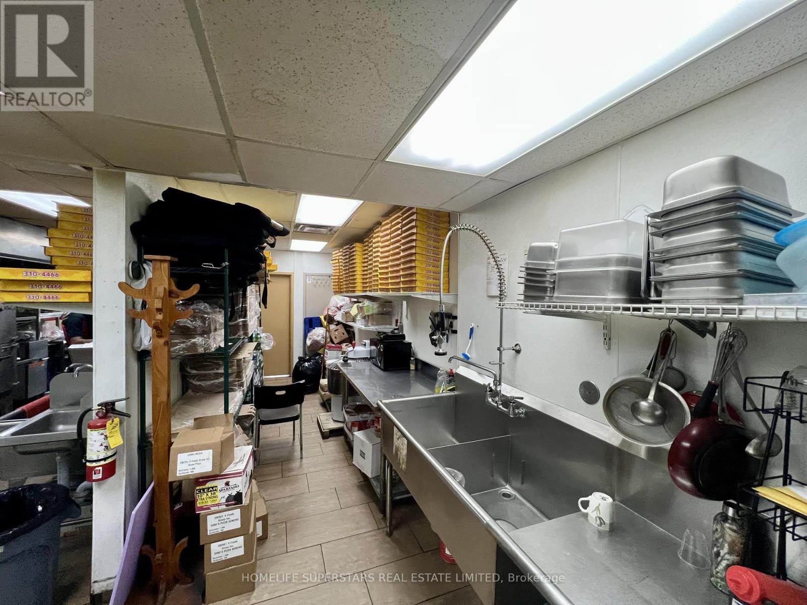 3282 Lakeshore Boulevard W, Toronto, Ontario  M8V 1M4 - Photo 8 - W12164572