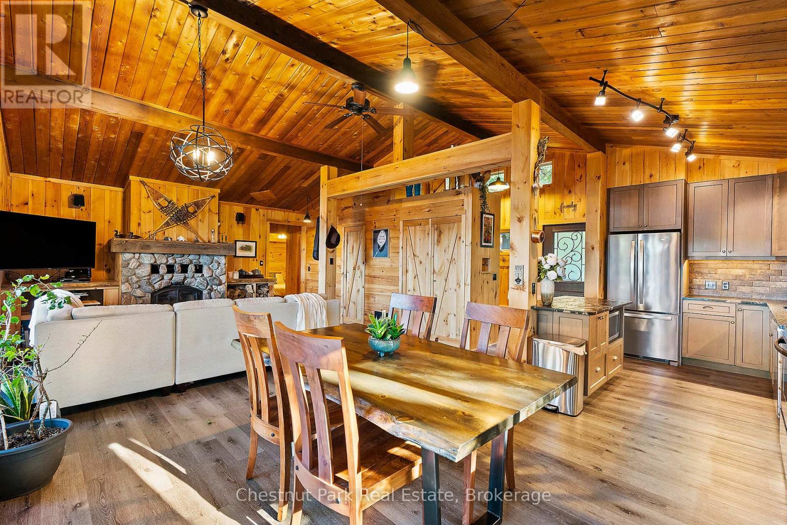 12 Hilltop Lane, Seguin, Ontario  P0C 1J0 - Photo 18 - X12164587