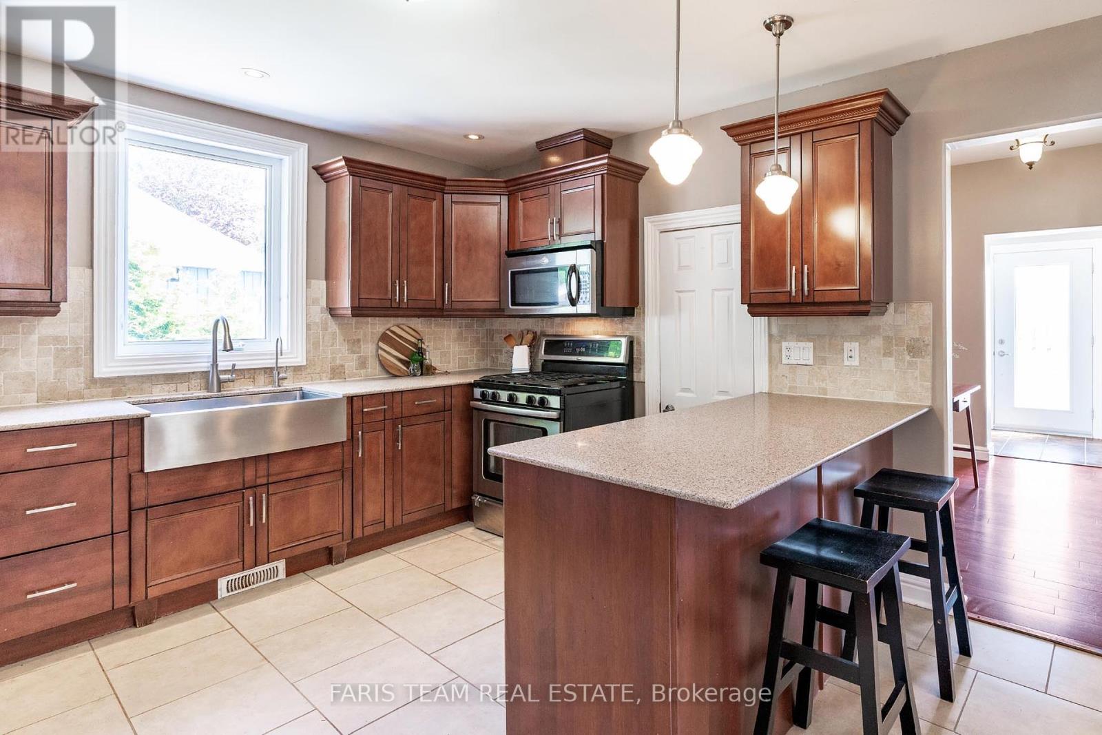 1078 Harbourview Drive, Midland, Ontario  L4R 5J4 - Photo 6 - S12164596