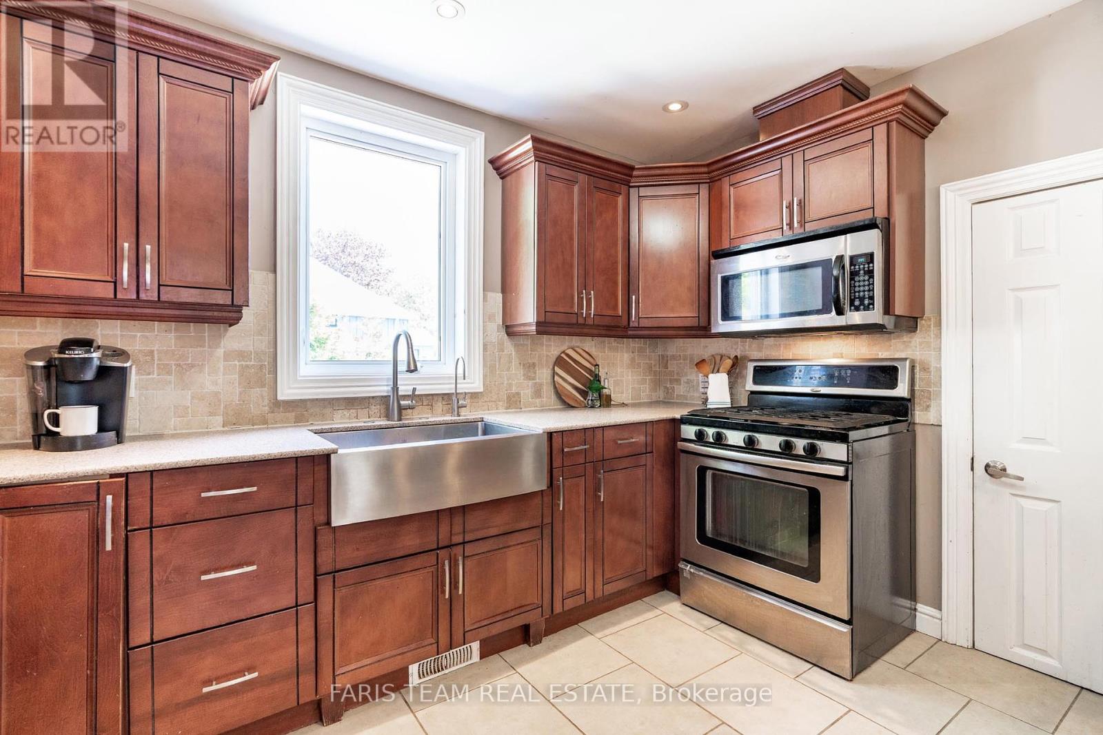 1078 Harbourview Drive, Midland, Ontario  L4R 5J4 - Photo 7 - S12164596