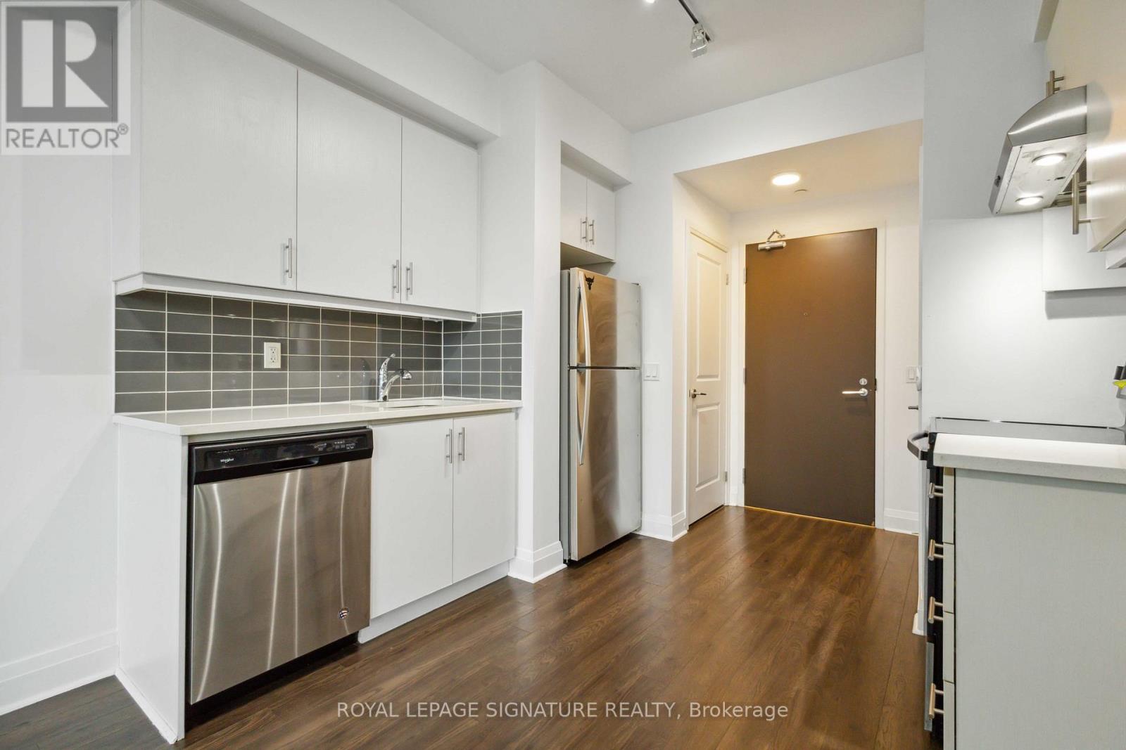 412 - 17 Zorra Street, Toronto, Ontario  M8Z 0C8 - Photo 3 - W12164582