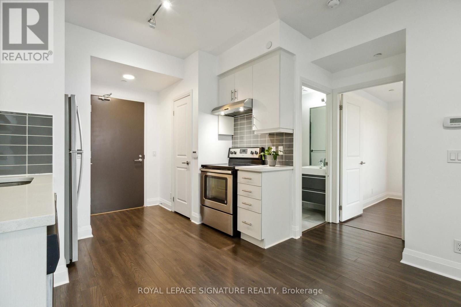 412 - 17 Zorra Street, Toronto, Ontario  M8Z 0C8 - Photo 6 - W12164582