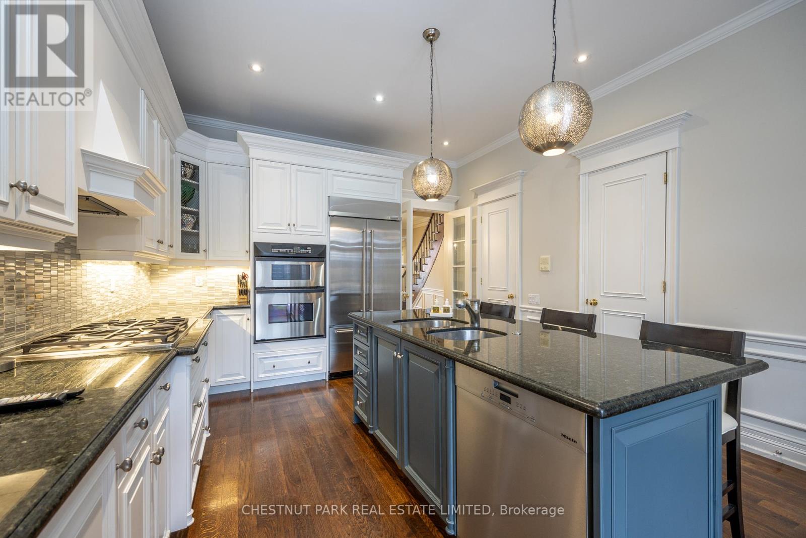 117 Davenport Road, Toronto, Ontario  M5R 1H8 - Photo 14 - C12131299