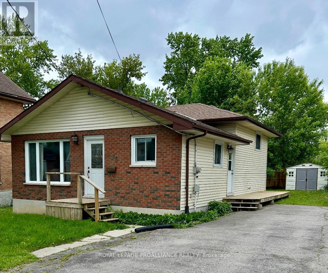 146 Albert Street, Belleville, Ontario  K8N 3N4 - Photo 1 - X12164621