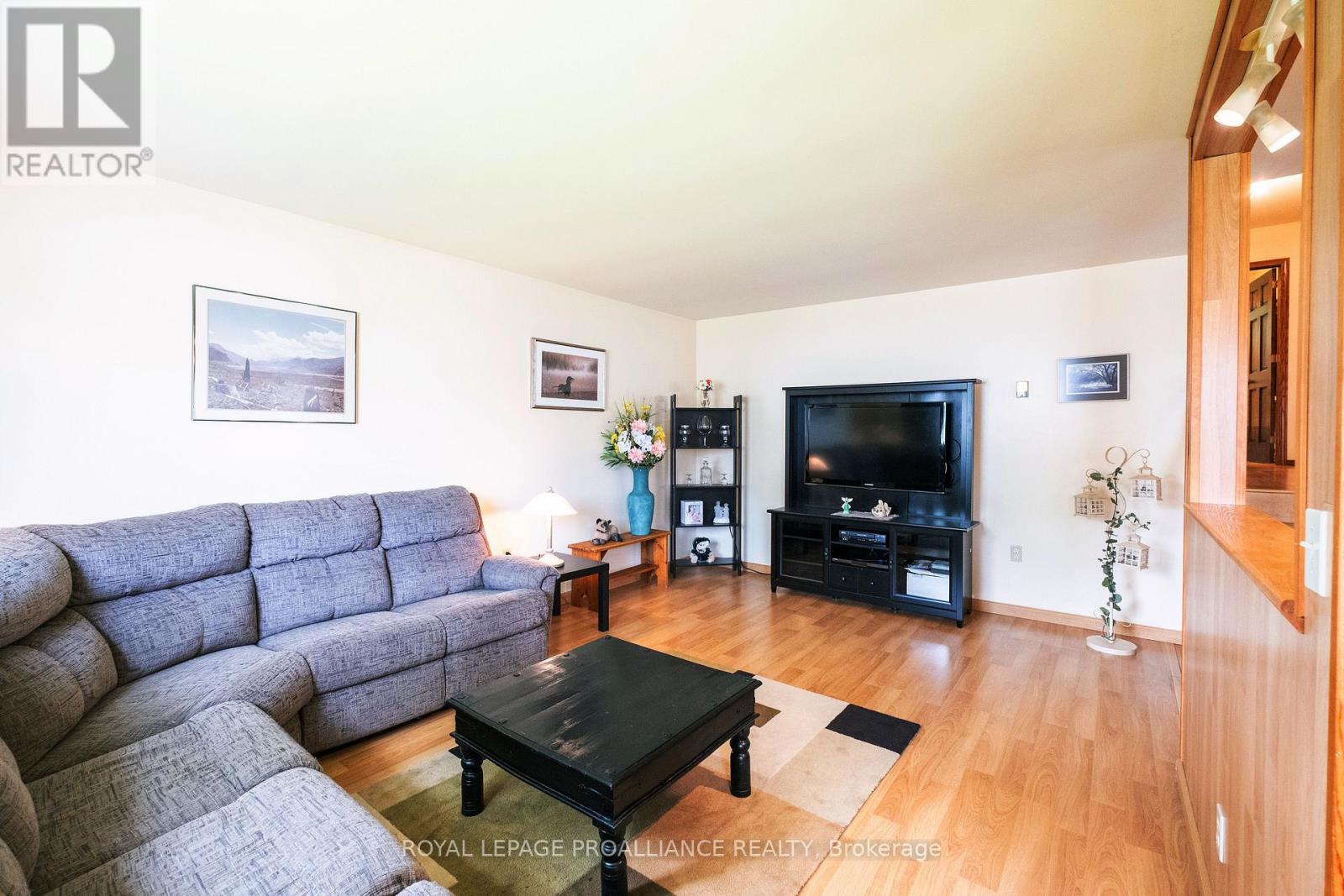 146 Albert Street, Belleville, Ontario  K8N 3N4 - Photo 14 - X12164621