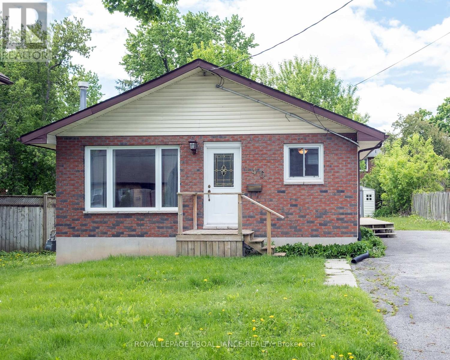 146 Albert Street, Belleville, Ontario  K8N 3N4 - Photo 2 - X12164621