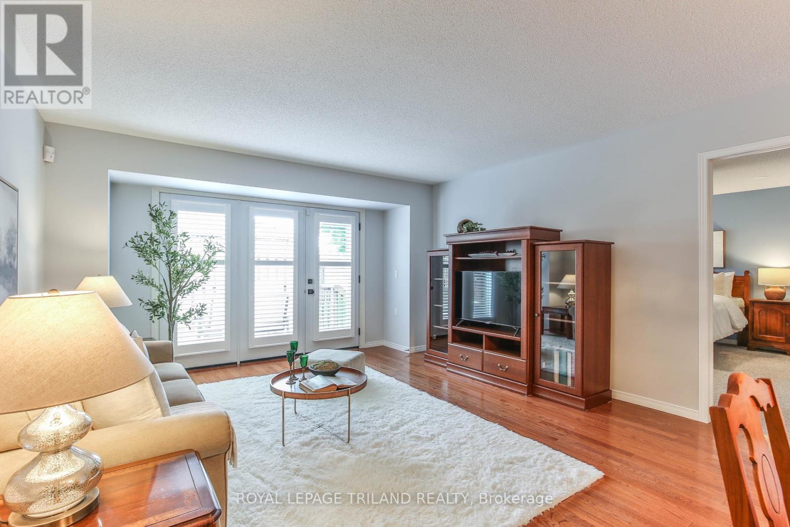 10 - 1555 Highbury Avenue N, London East, Ontario  N5Y 5R2 - Photo 15 - X12164677