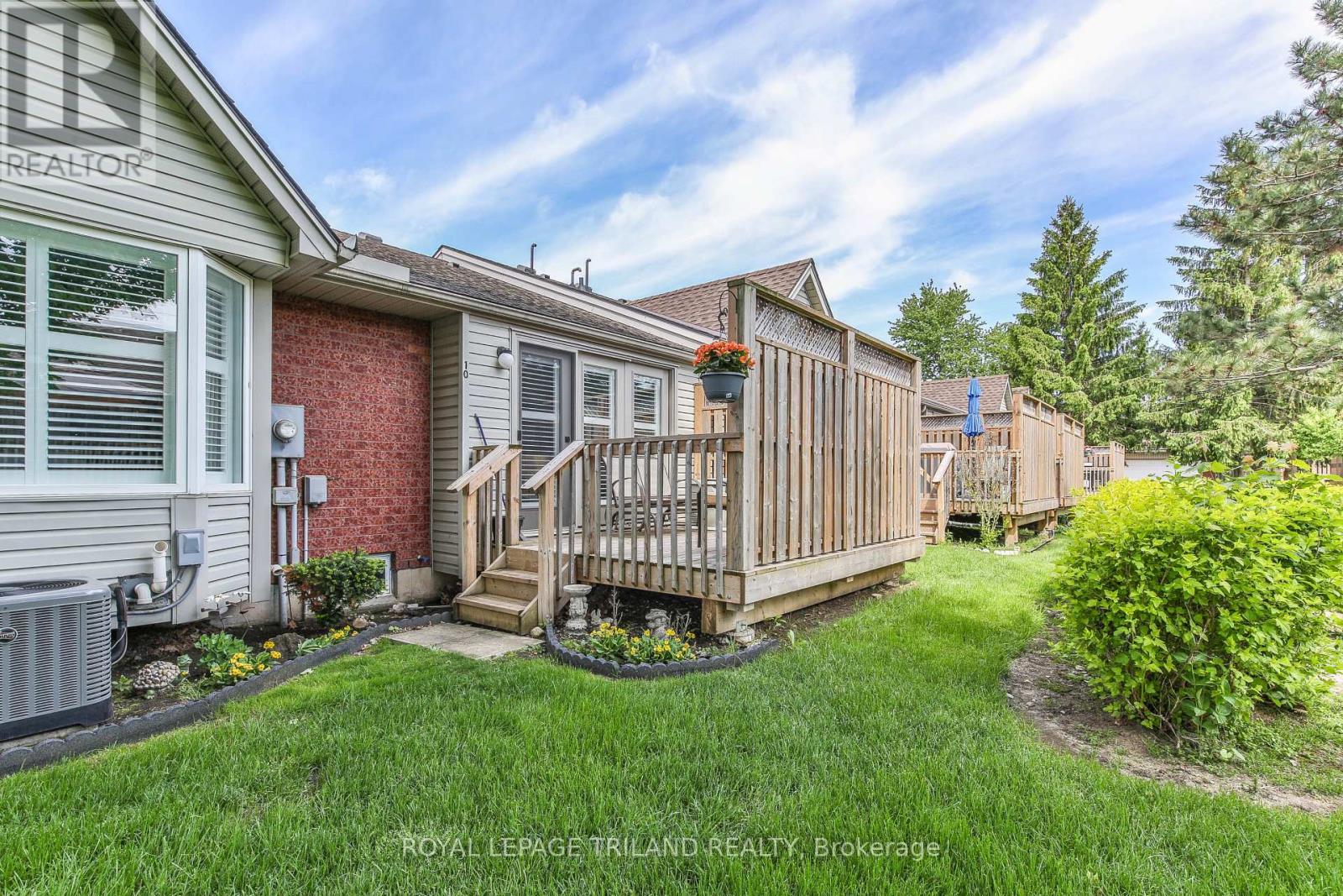 10 - 1555 Highbury Avenue N, London East, Ontario  N5Y 5R2 - Photo 25 - X12164677