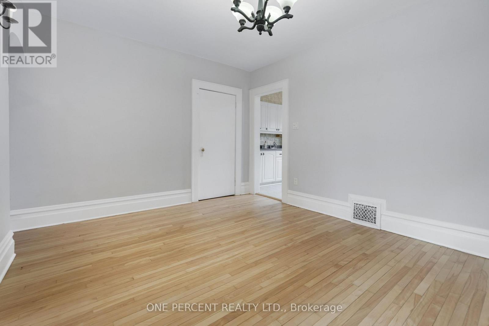 165 Hawthorne Avenue, Ottawa, Ontario  K1S 0B2 - Photo 12 - X12164614