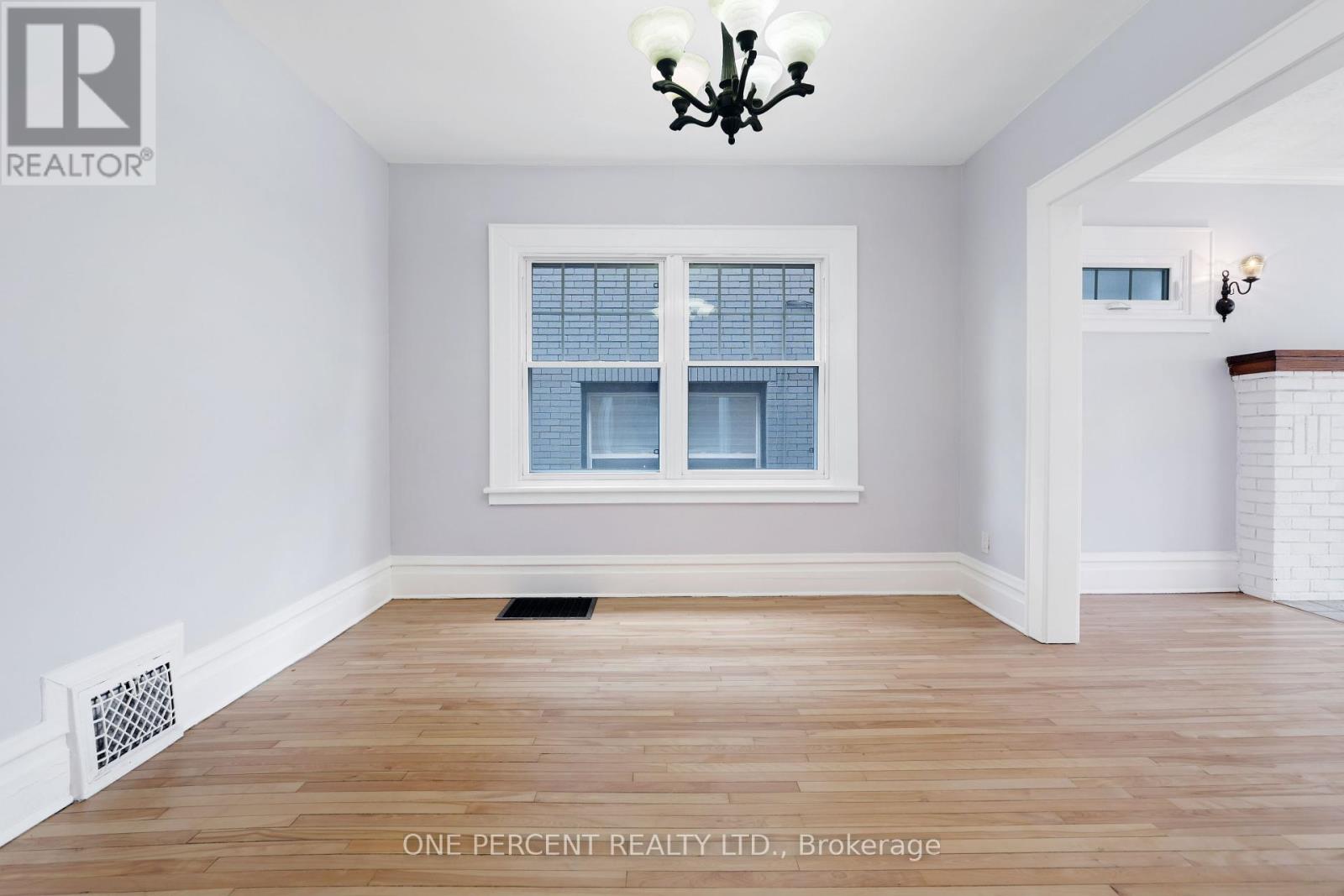 165 Hawthorne Avenue, Ottawa, Ontario  K1S 0B2 - Photo 9 - X12164614