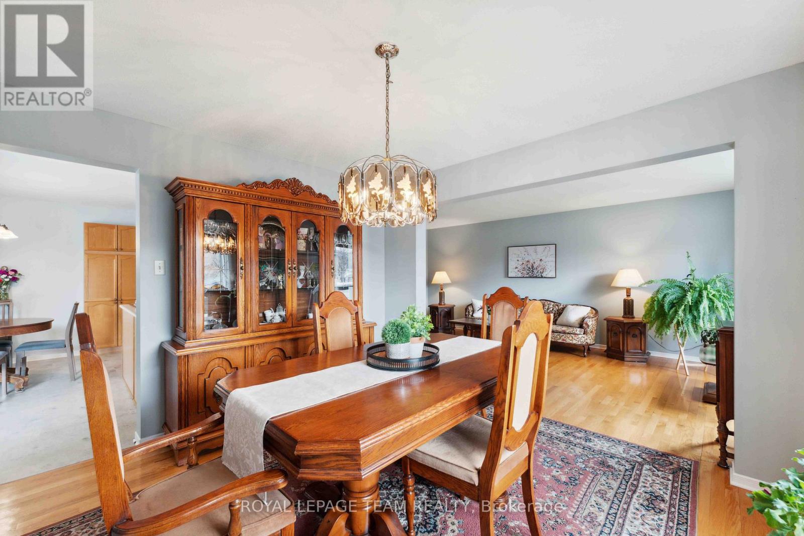 16 Royal Field Crescent, Ottawa, Ontario  K2J 4E8 - Photo 8 - X12164631