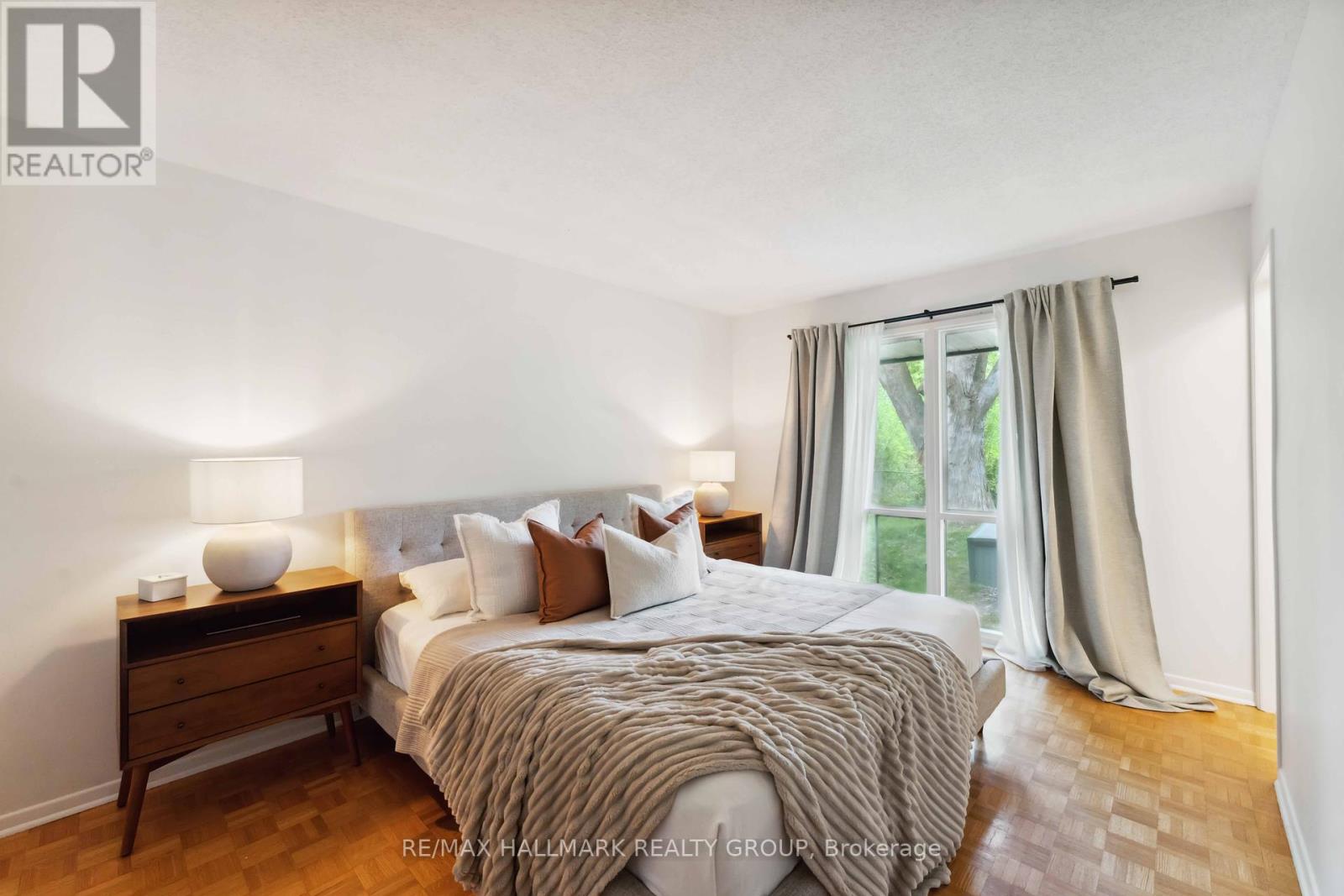 54 Lismer Crescent, Ottawa, Ontario  K2K 1A2 - Photo 14 - X12164633
