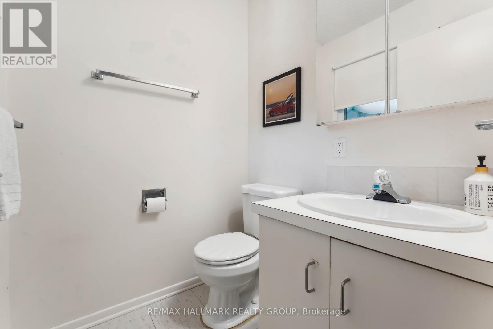54 Lismer Crescent, Ottawa, Ontario  K2K 1A2 - Photo 16 - X12164633