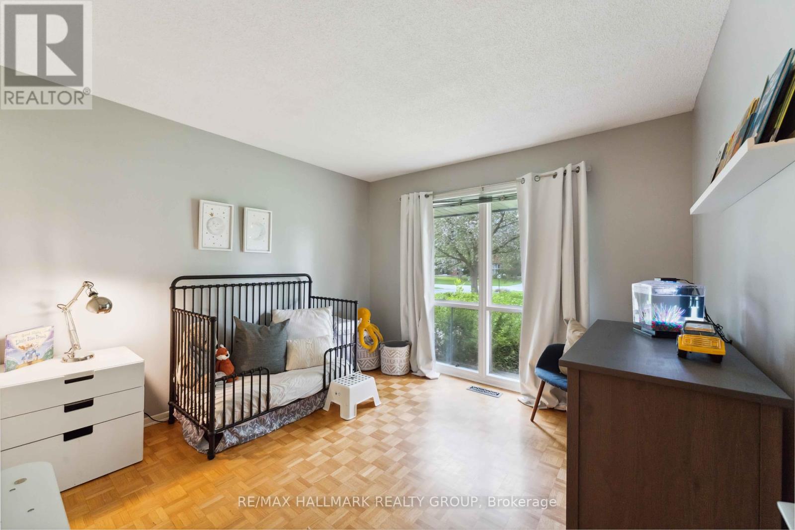 54 Lismer Crescent, Ottawa, Ontario  K2K 1A2 - Photo 17 - X12164633