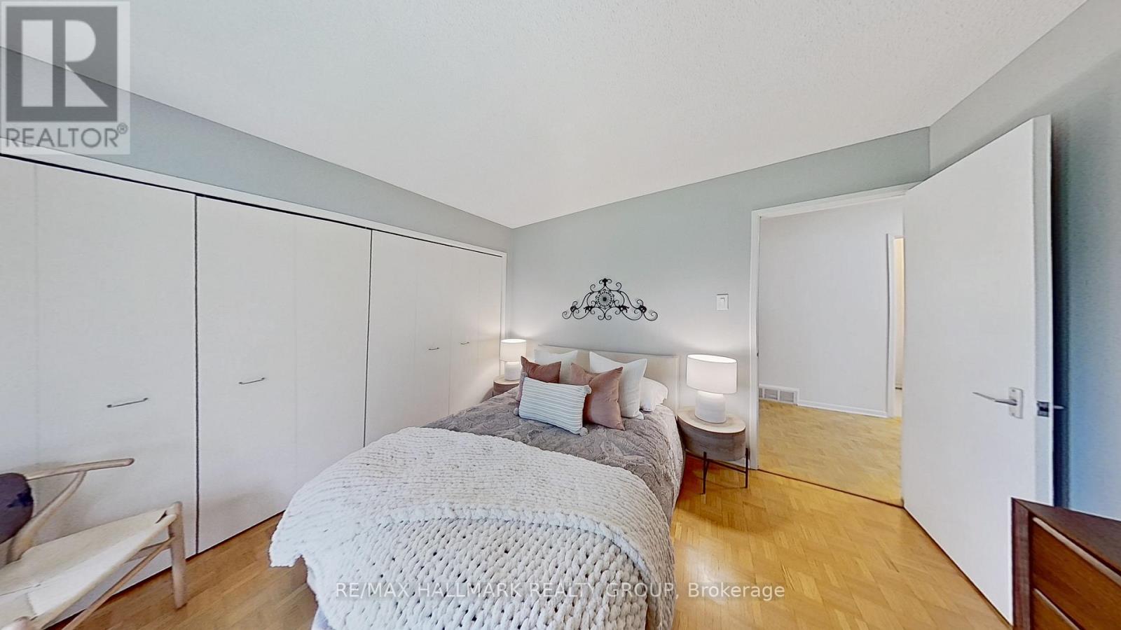 54 Lismer Crescent, Ottawa, Ontario  K2K 1A2 - Photo 19 - X12164633