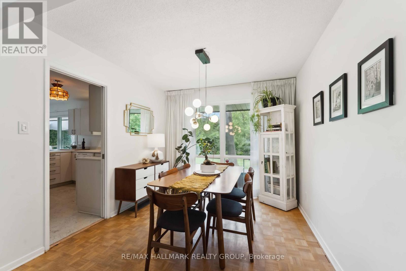 54 Lismer Crescent, Ottawa, Ontario  K2K 1A2 - Photo 9 - X12164633
