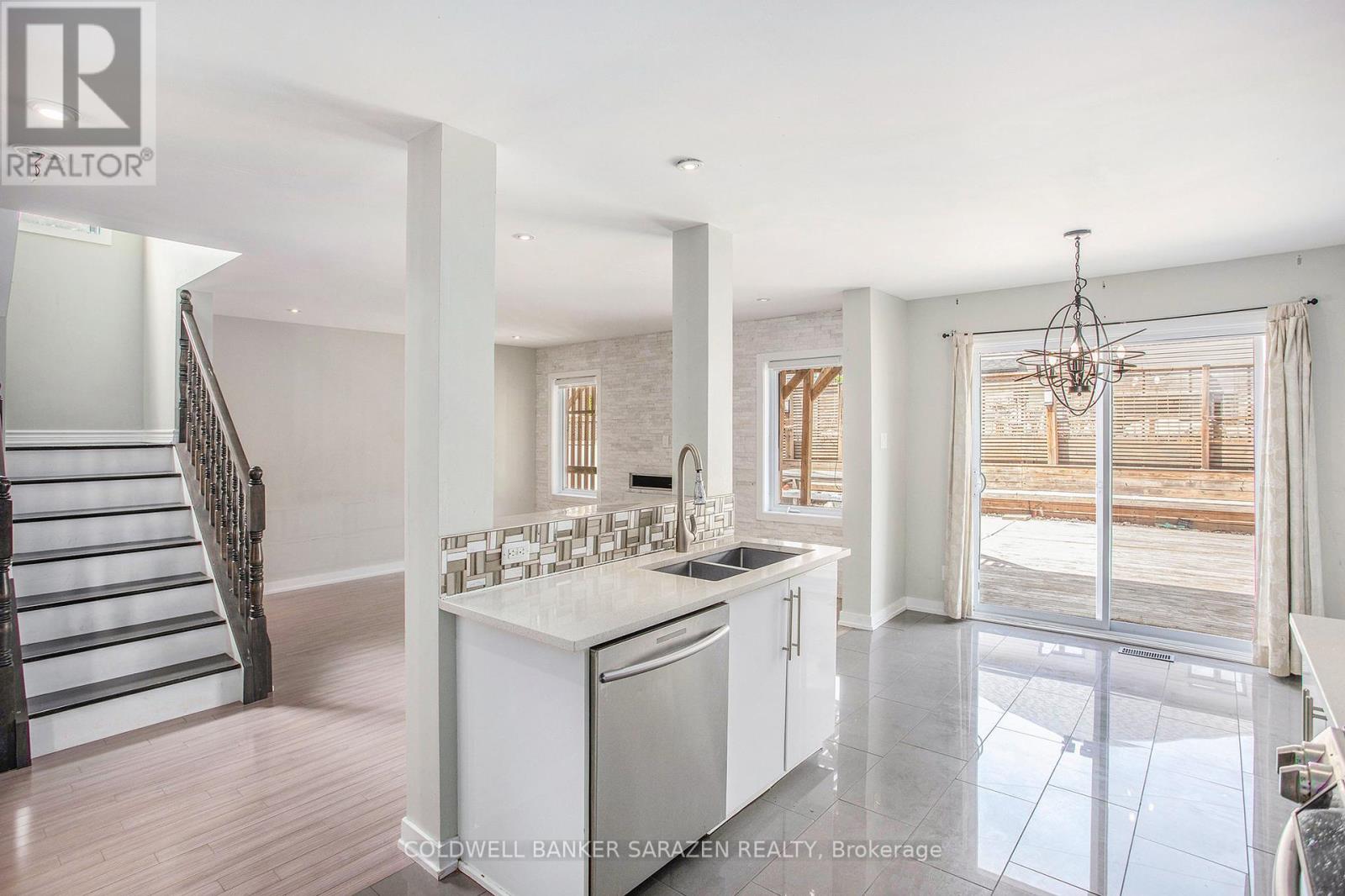 621 Clearbrook Drive, Ottawa, Ontario  K2J 5S2 - Photo 11 - X12164634