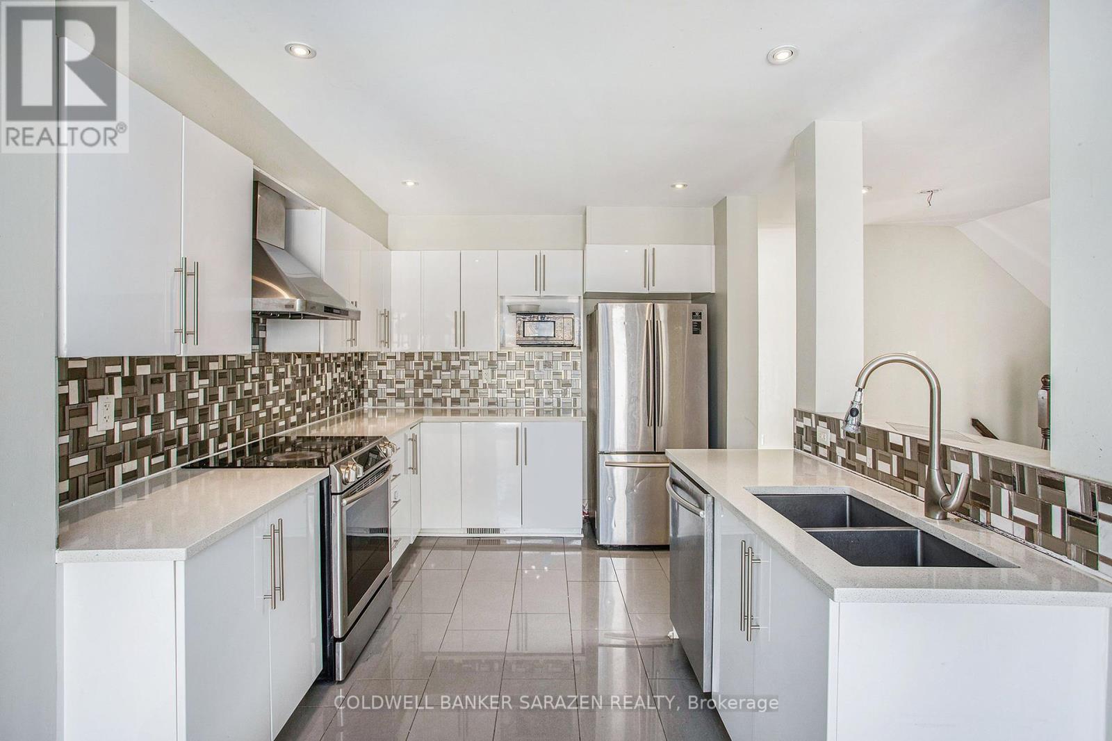 621 Clearbrook Drive, Ottawa, Ontario  K2J 5S2 - Photo 12 - X12164634