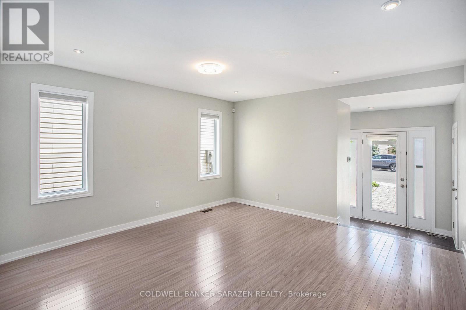 621 Clearbrook Drive, Ottawa, Ontario  K2J 5S2 - Photo 6 - X12164634