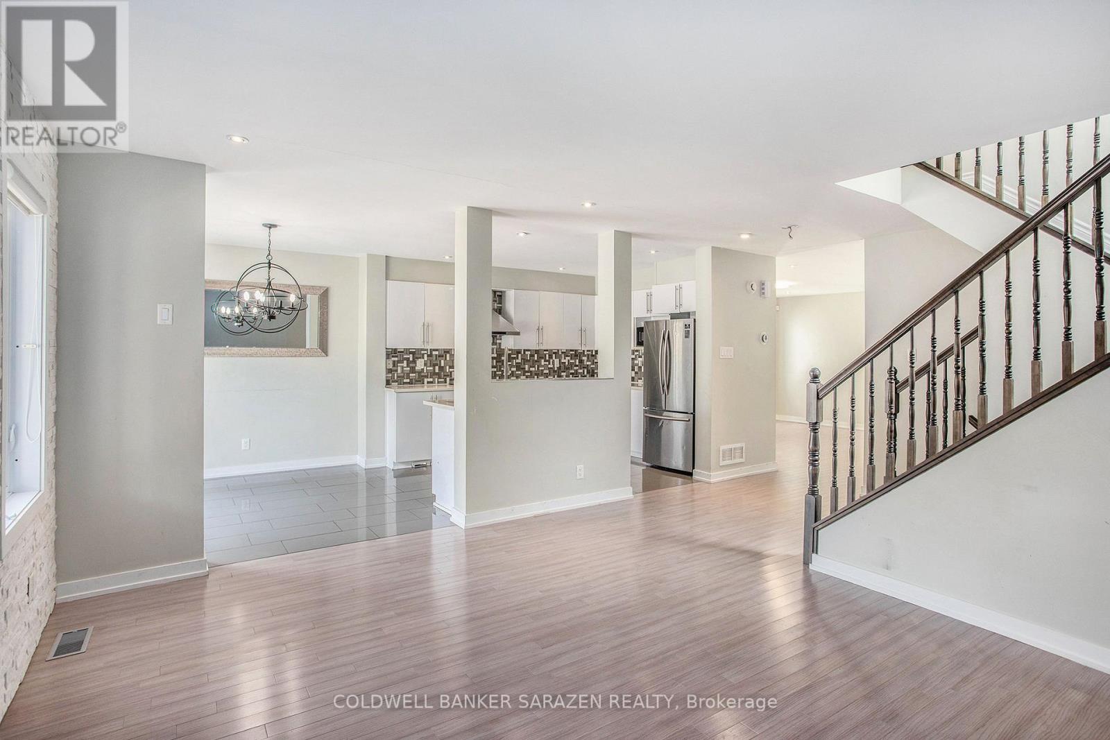 621 Clearbrook Drive, Ottawa, Ontario  K2J 5S2 - Photo 9 - X12164634