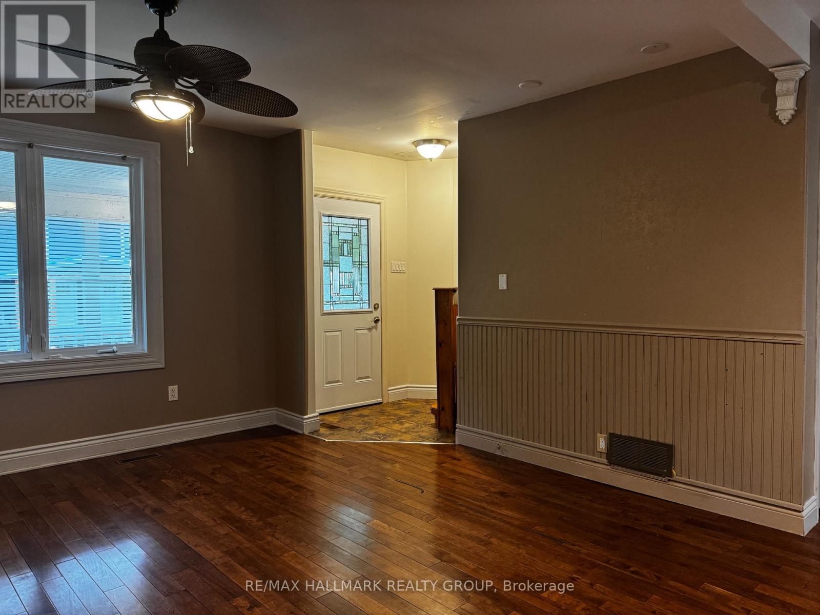 118 Wellington Street, Gananoque, Ontario  K7G 1B7 - Photo 10 - X12164635