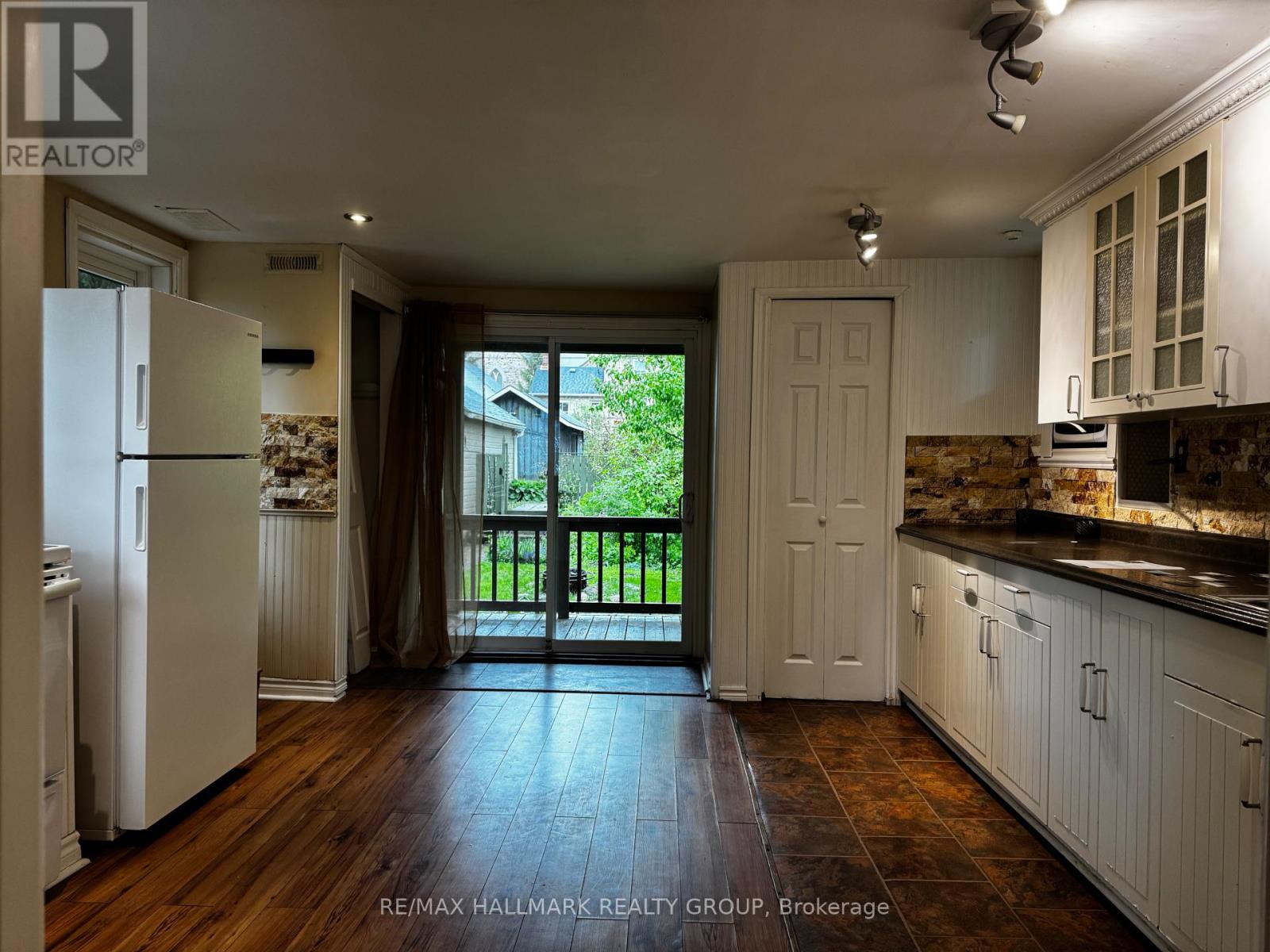 118 Wellington Street, Gananoque, Ontario  K7G 1B7 - Photo 23 - X12164635