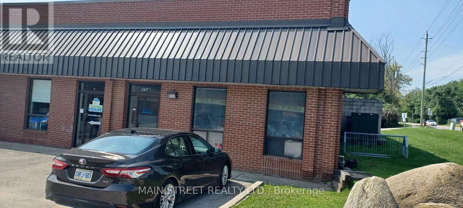 Unit #1 - 389 Dissette Street, Bradford West Gwillimbury, Ontario  L3Z 1H0 - Photo 1 - N12161422