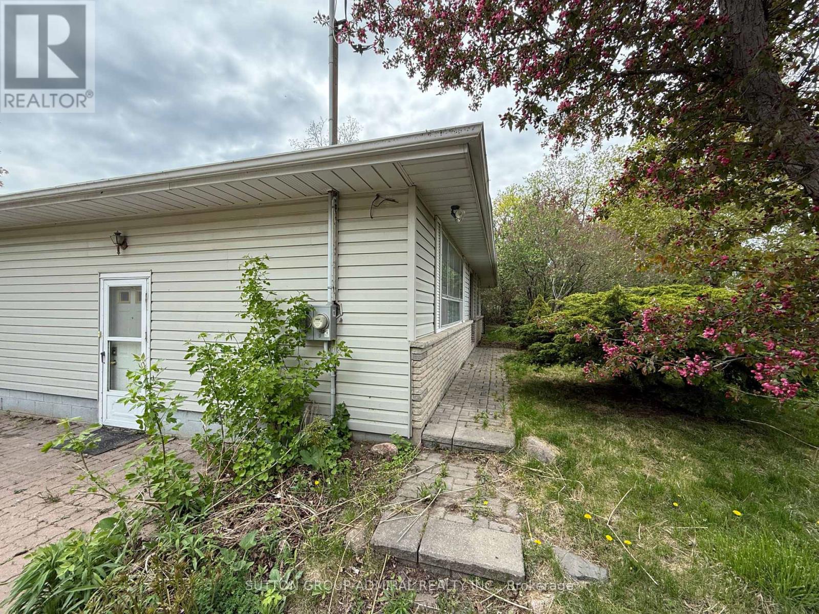 1585 19th Avenue, Richmond Hill, Ontario  L4S 1N7 - Photo 5 - N12162624