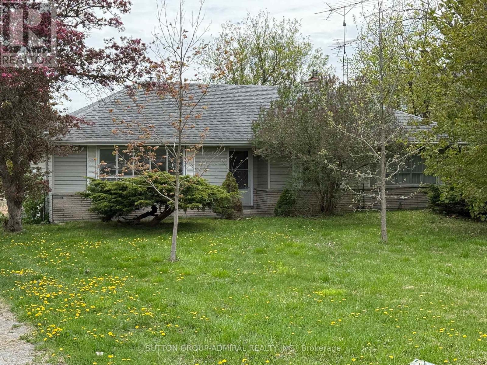 1585 19th Avenue, Richmond Hill, Ontario  L4S 1N7 - Photo 2 - N12162624