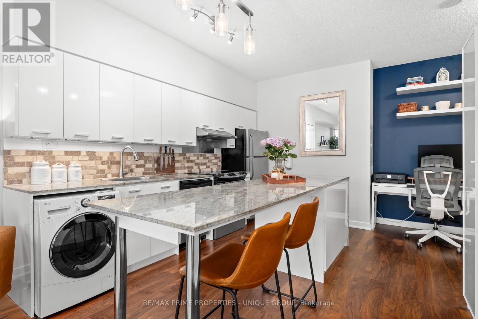 2207 - 29 Singer Court, Toronto, Ontario  M2K 0B3 - Photo 14 - C12161405