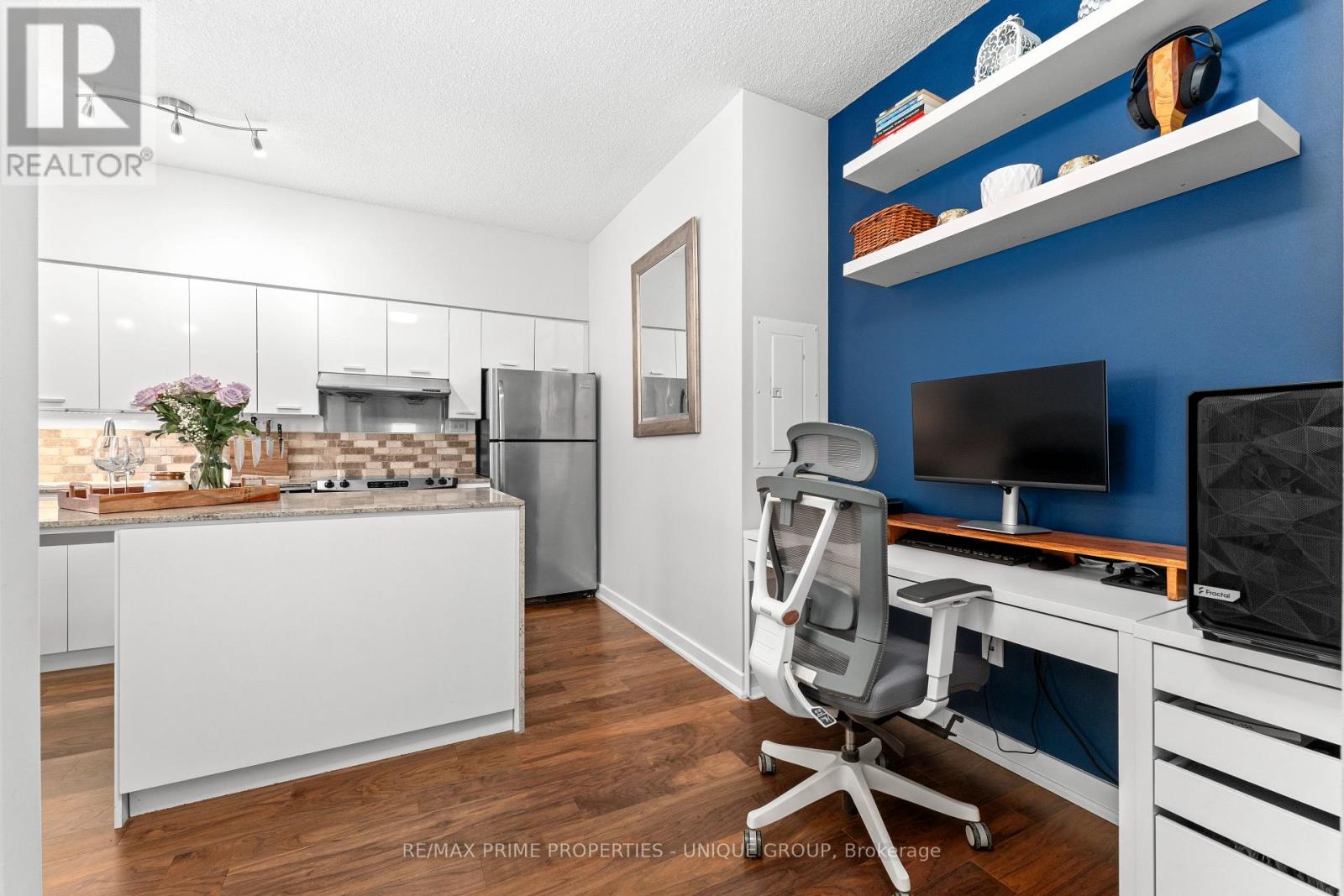 2207 - 29 Singer Court, Toronto, Ontario  M2K 0B3 - Photo 5 - C12161405