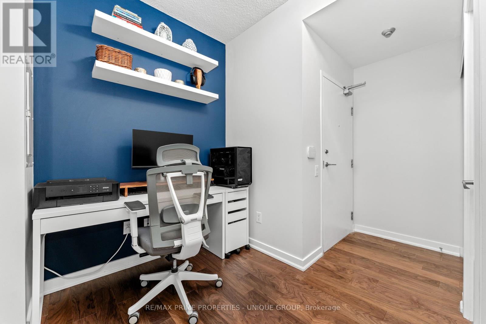 2207 - 29 Singer Court, Toronto, Ontario  M2K 0B3 - Photo 3 - C12161405