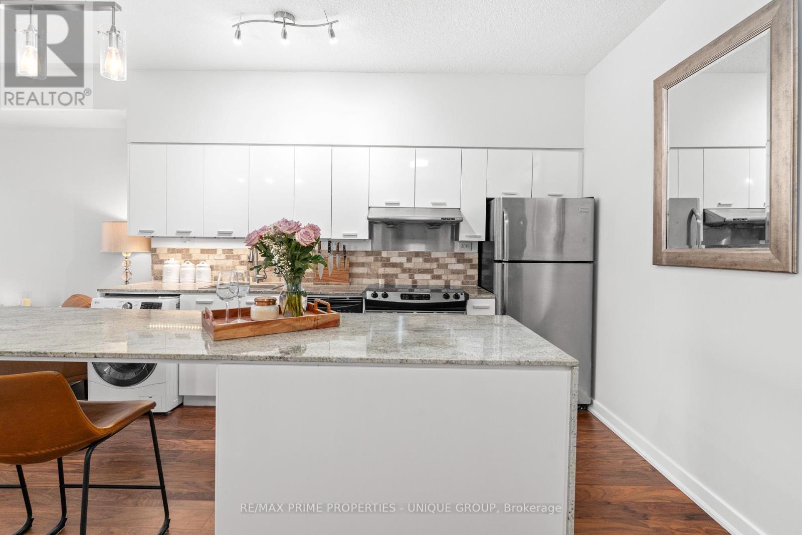 2207 - 29 Singer Court, Toronto, Ontario  M2K 0B3 - Photo 7 - C12161405