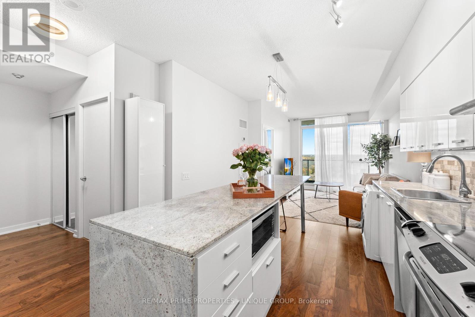 2207 - 29 Singer Court, Toronto, Ontario  M2K 0B3 - Photo 9 - C12161405