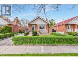 16 CAMILLA CRESCENT, Toronto, Ontario