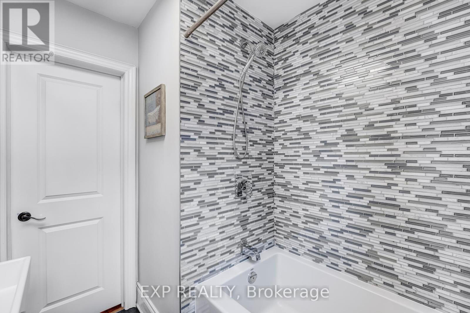 16 Camilla Crescent, Toronto, Ontario  M1L 1Z1 - Photo 20 - E12161413