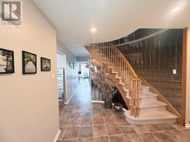 4 Claxton Road, Markham, Ontario  L3P 6R7 - Photo 2 - N12161399