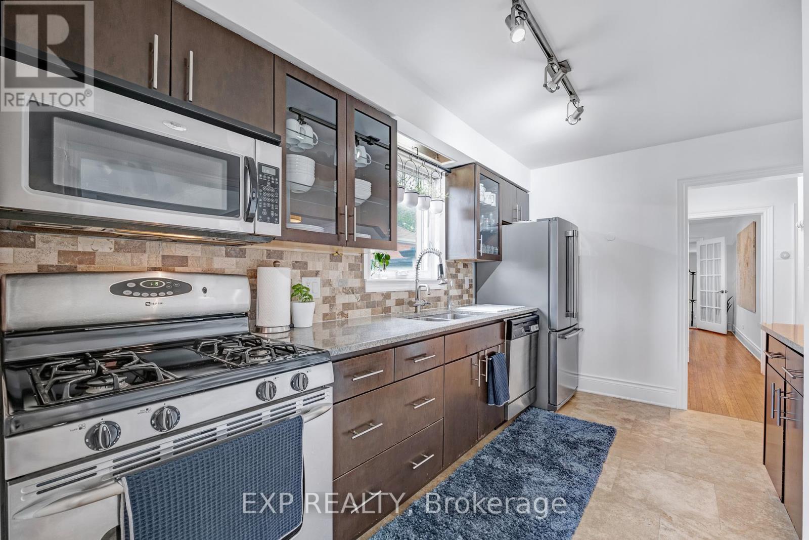 16 Camilla Crescent, Toronto, Ontario  M1L 1Z1 - Photo 5 - E12161413