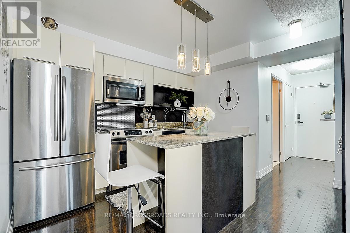 1305 - 21 Carlton Street, Toronto, Ontario  M5B 1L3 - Photo 14 - C12161408
