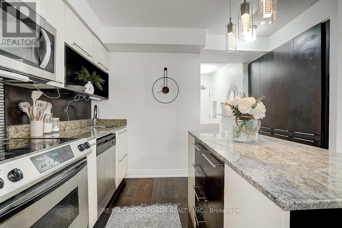 1305 - 21 Carlton Street, Toronto, Ontario  M5B 1L3 - Photo 19 - C12161408