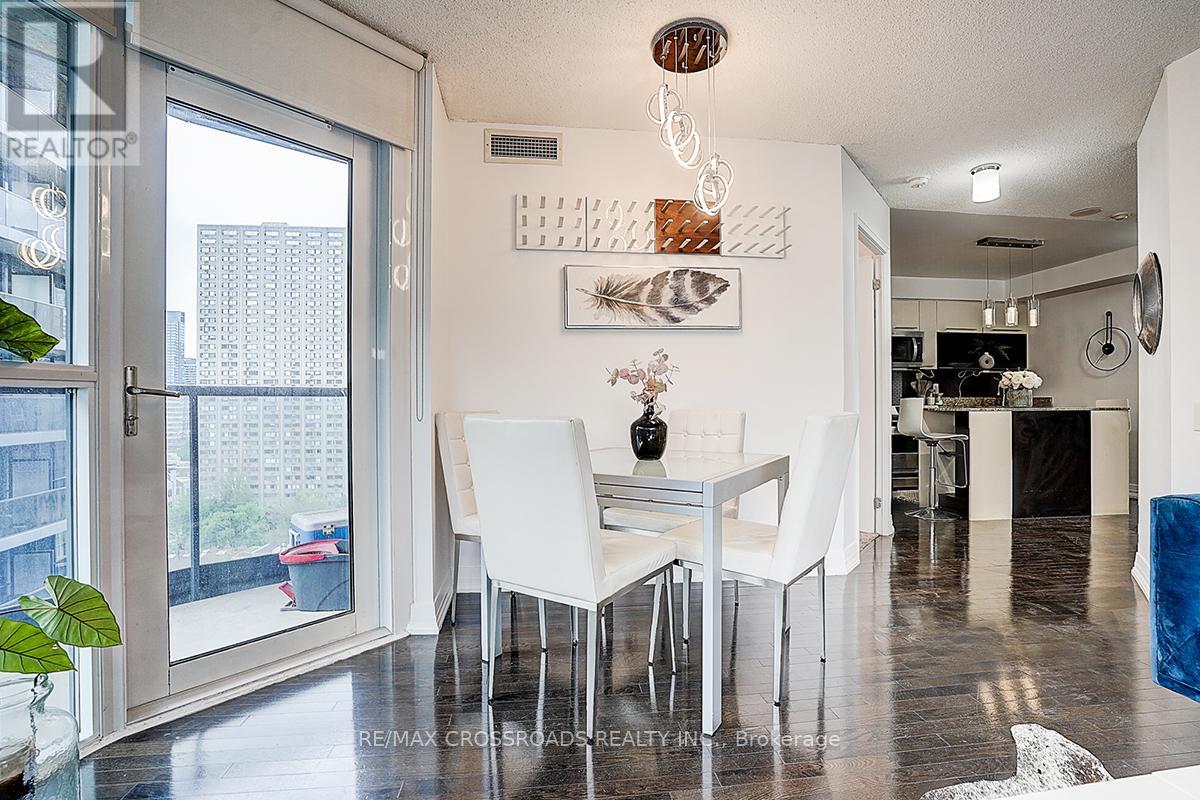1305 - 21 Carlton Street, Toronto, Ontario  M5B 1L3 - Photo 25 - C12161408