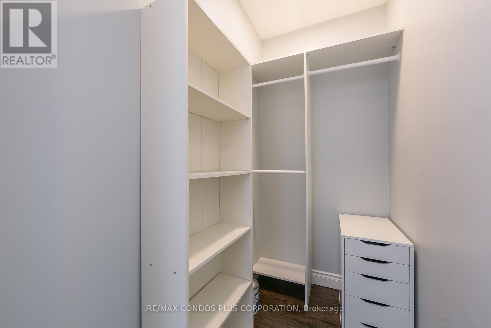 1001 - 33 Harbour Square, Toronto, Ontario  M5J 2G2 - Photo 20 - C12161438