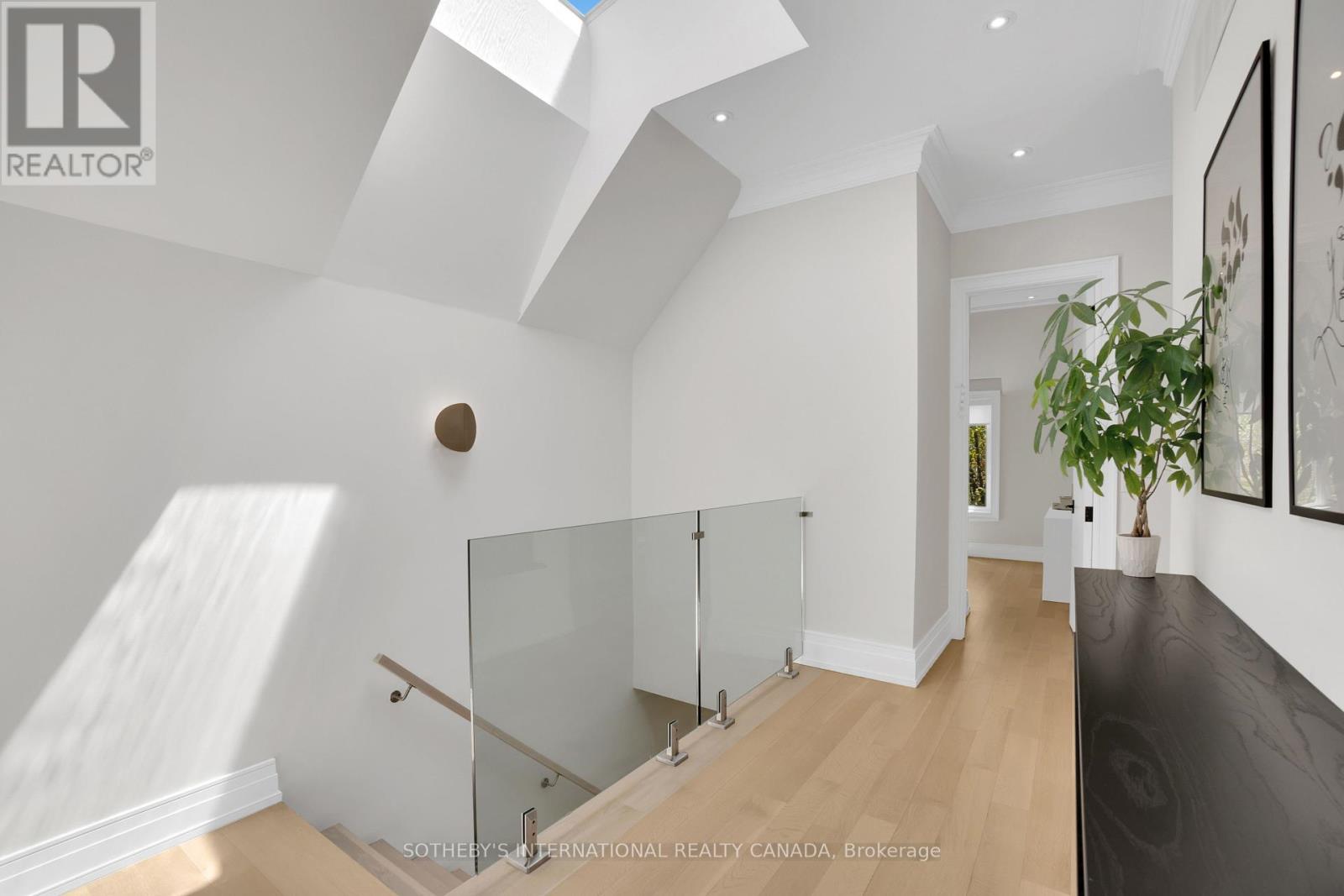 42 Carmichael Avenue, Toronto, Ontario  M5M 2W7 - Photo 23 - C12161544