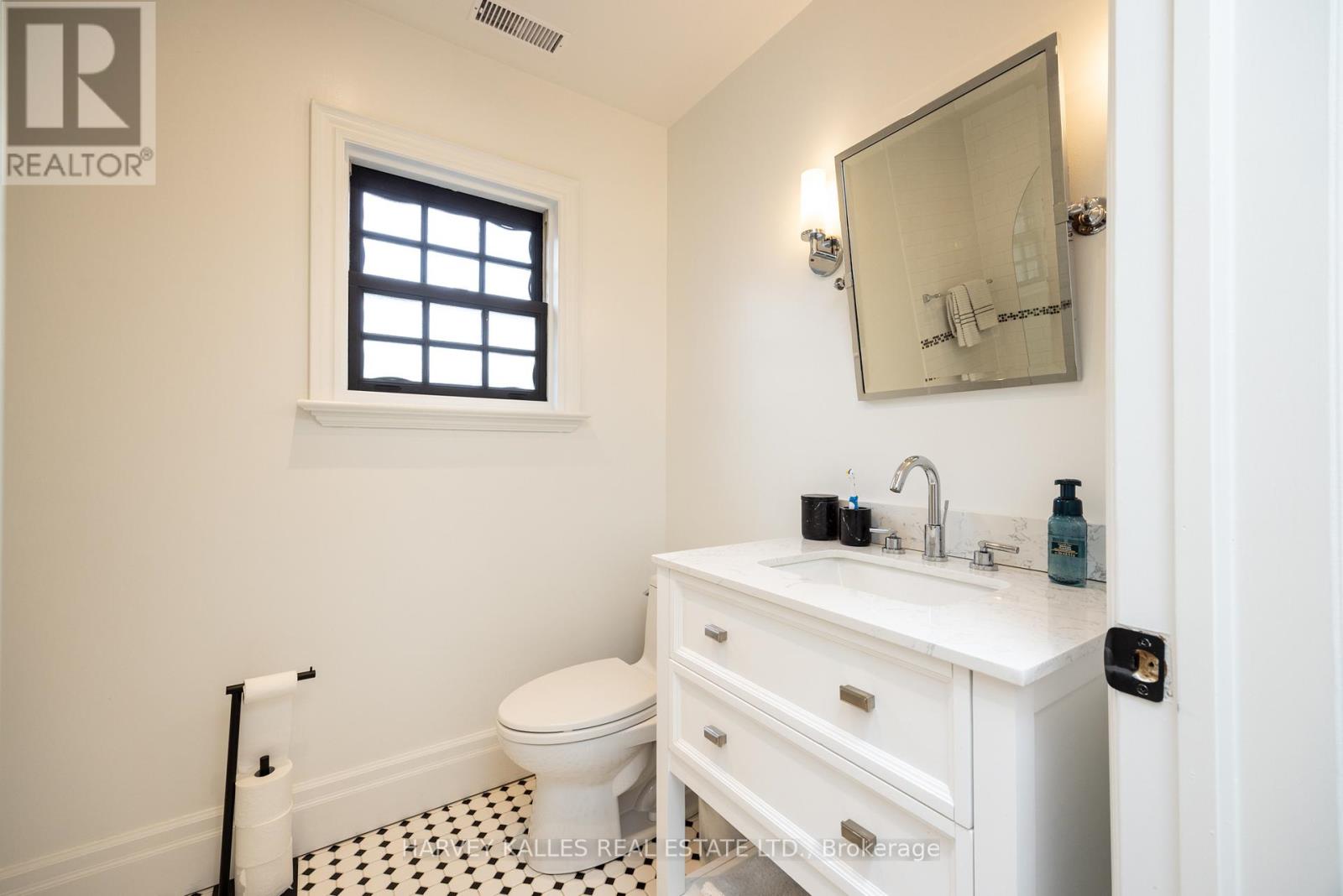 84 Kimbark Boulevard, Toronto, Ontario  M5N 2Y1 - Photo 37 - C12161550