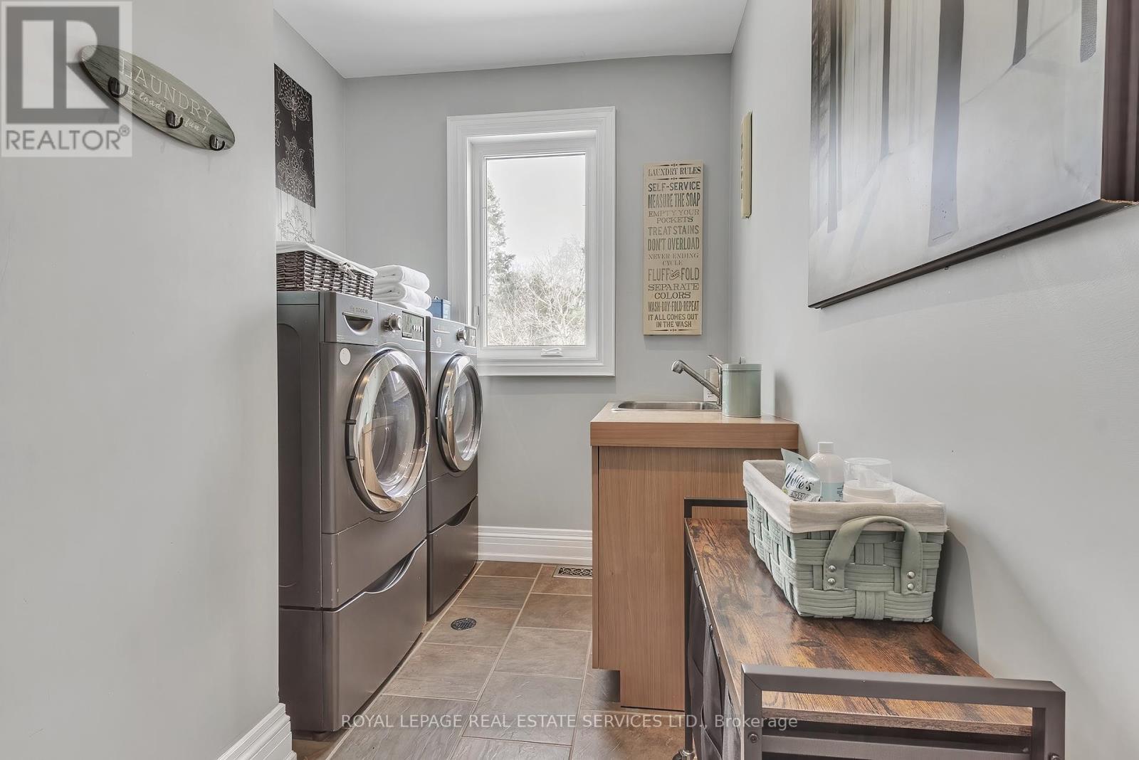 384 Rebecca Street, Oakville, Ontario  L6K 1K6 - Photo 37 - W12000768