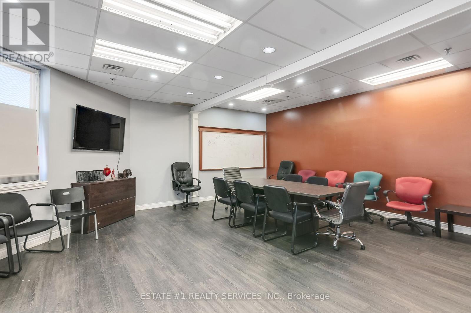 211 - 2359 Royal Windsor Drive, Mississauga, Ontario  L5J 4S9 - Photo 12 - W12085371