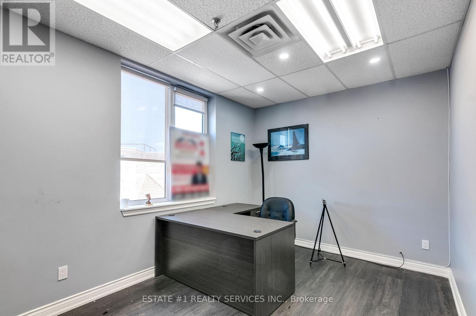 211 - 2359 Royal Windsor Drive, Mississauga, Ontario  L5J 4S9 - Photo 7 - W12085371