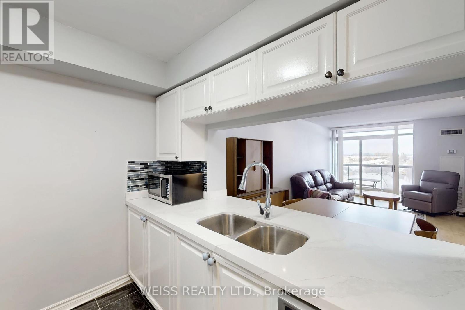 529 - 18 Mondeo Drive, Toronto, Ontario  M1P 5C8 - Photo 21 - E12160022