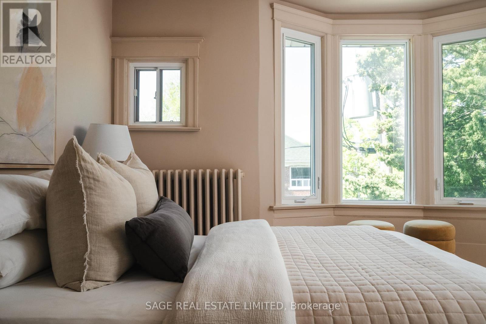 883 Shaw Street, Toronto, Ontario  M6G 3M3 - Photo 16 - W12160371