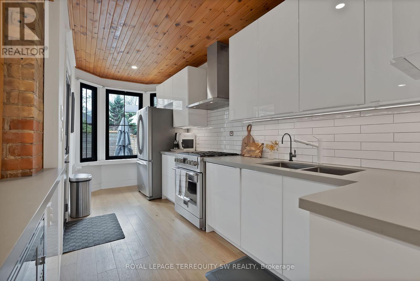 17 Queensbury Avenue, Toronto, Ontario  M1N 2X8 - Photo 16 - E12161504